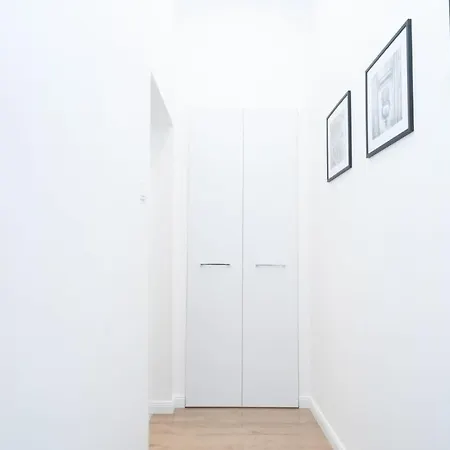 Stylish Large At Super Location Appartamento Budapest