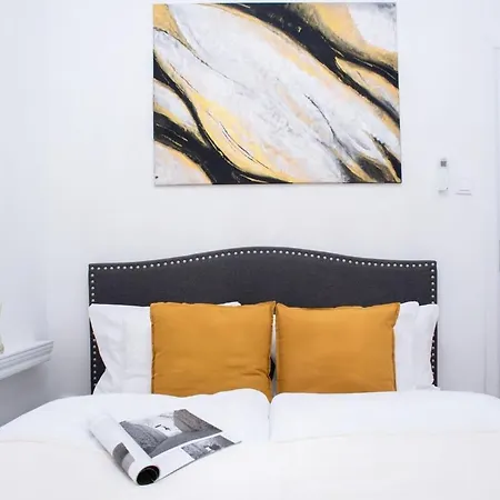 Stylish Large At Super Location Budapeste